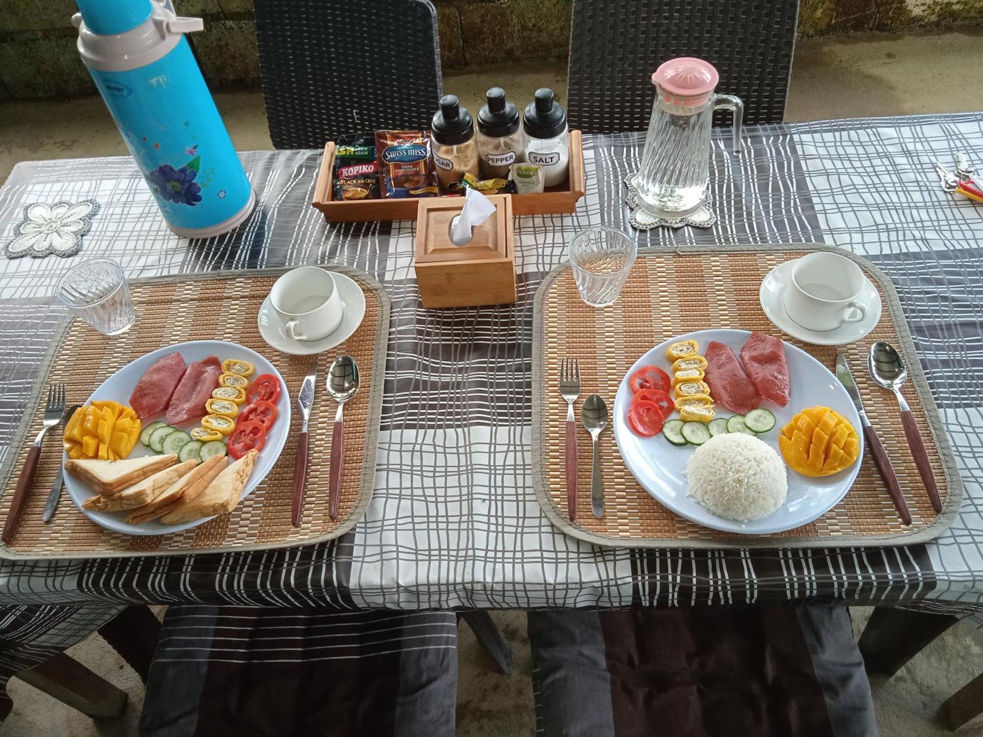 Sarah'S Garden Bnb & Spa Bed & Breakfast Clarin  Exterior photo
