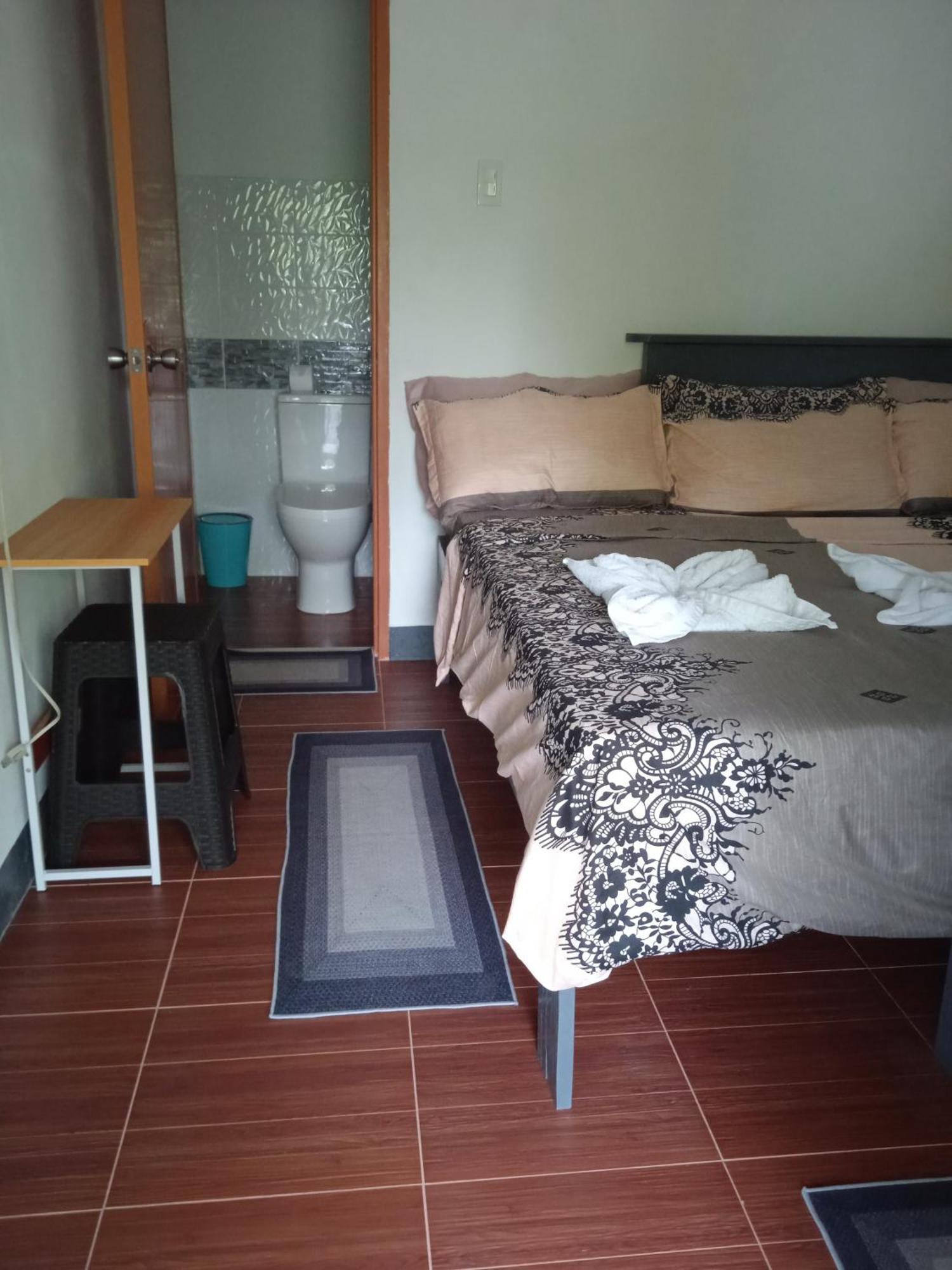 Sarah'S Garden Bnb & Spa Bed & Breakfast Clarin  Room photo