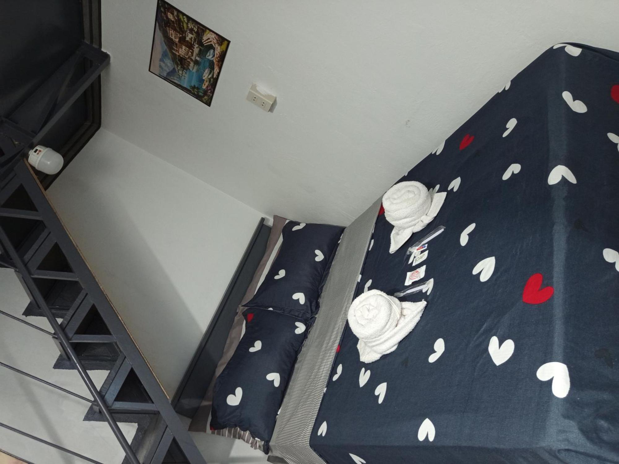 Sarah'S Garden Bnb & Spa Bed & Breakfast Clarin  Exterior photo